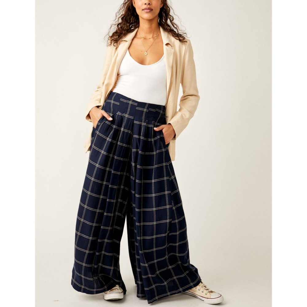 FREE PEOPLE Dance At Dusk Wide Leg Trousers / Navy Combo - Picture 6 of 11